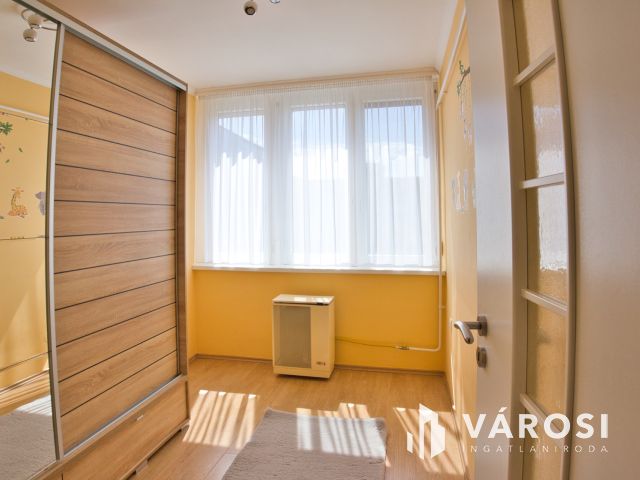 60 m2-es, belvárosi, szép állapotú albérlet kiadó