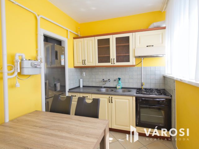 60 m2-es, belvárosi, szép állapotú albérlet kiadó