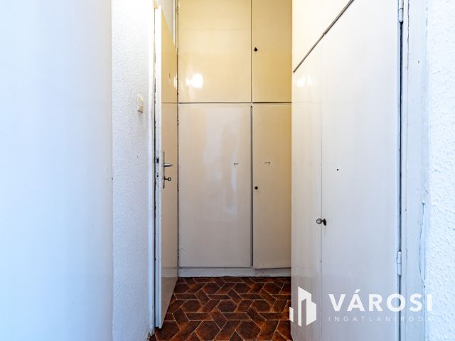 Retró lakás, előkelő helyen, Budai várra panorámával