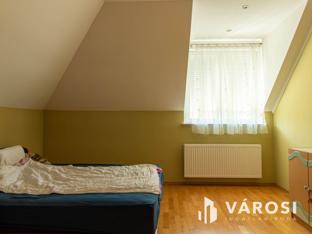 Luxus méret,  – kivételes családi ház Tinnyén!