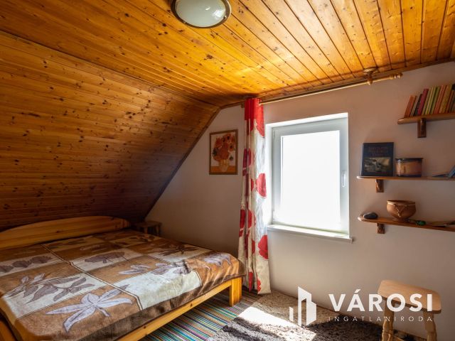 Körpanorámás nyaraló Balatonfüreden, a Tamáshegyen