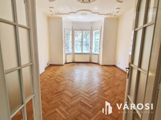 Időtlen elegancia a Stefánia úton –  polgári luxuslakás