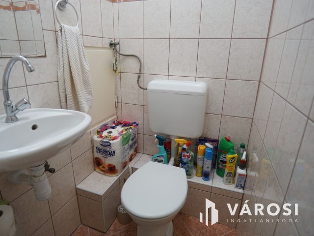 Péterfai utcában, jó állapotú lakás