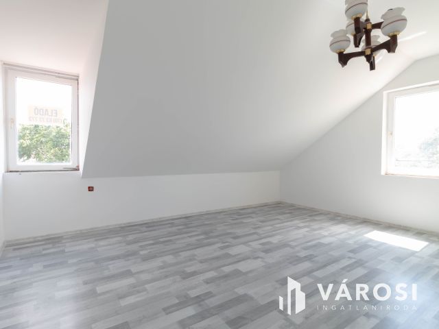 125 m2-es, nappali + 3 szobás családi ház eladó Horton