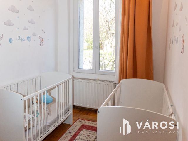Panel áron eladó -belvárosi házrész szaunával-Debrecenben!