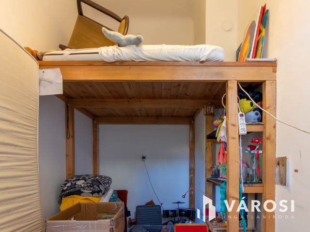 XI.Ker. szívében 93 m²-es, alakítható lakás, kiváló lokáció