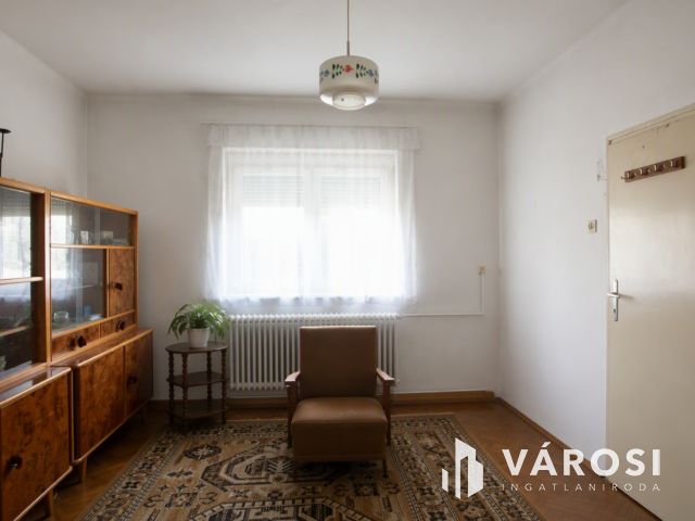 Otthon, vagy vállalkozás/üzlet helyszíne Szombathelyen