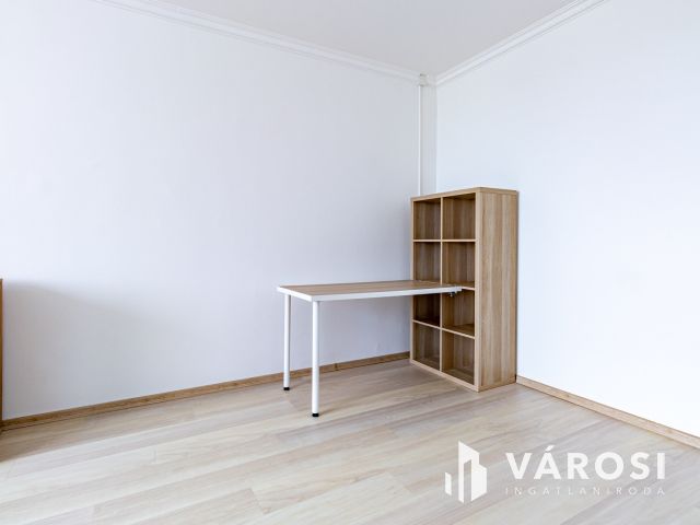 Frissen felújított panellakás kiadó a Víziorgona utcában