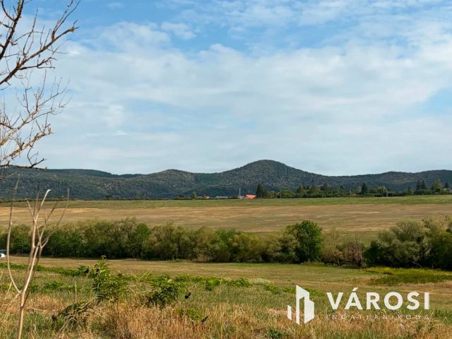 Panorámás telek