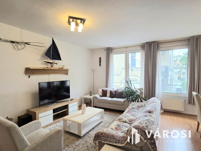 Belvárosi, toplistás helyen 3 szobás lakás-Debrecen