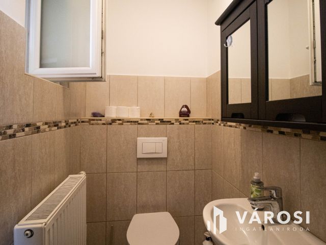 Napelemes Modern Családi ház eladó Győrben