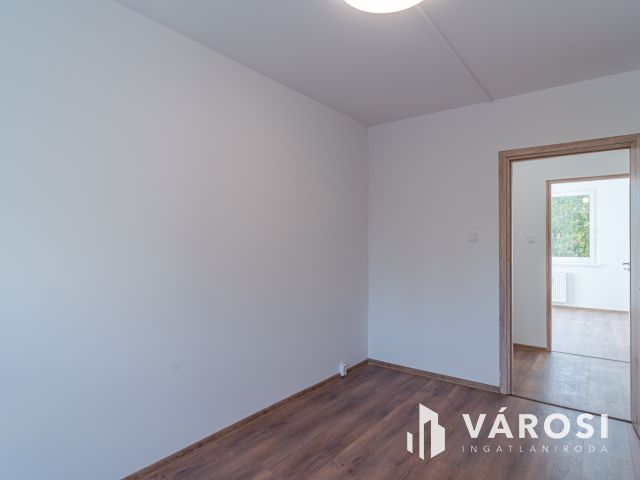 Ez a lakás csövön van  - eladó panel lakás -