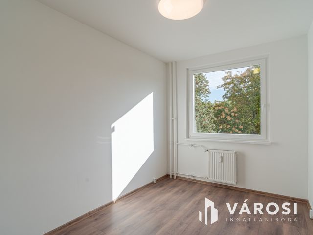 Ez a lakás csövön van  - eladó panel lakás -