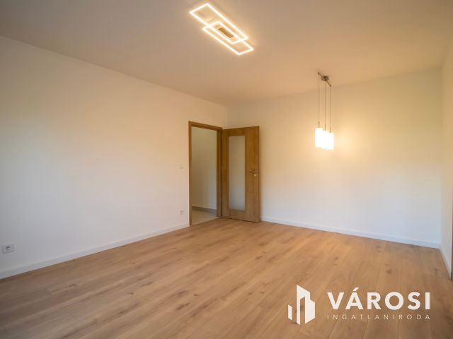Kiadó csendes lakás a vasútállomáshoz közel