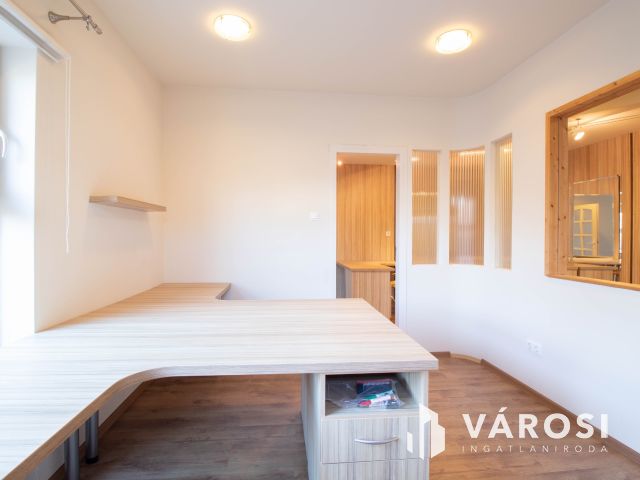50 m2-es berendezett, klímás iroda kiadó a 18. kerületben