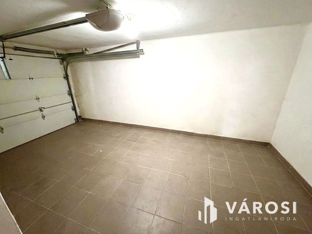 Több mint egy sorház-197 m² + kert + garázs + bővíthetőség