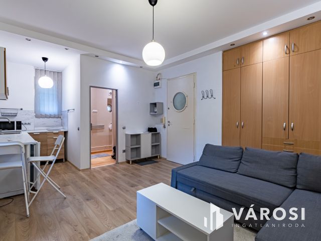Közvetlenül a Mom park mellet, 25 m2 földszinti garzon kiadó
