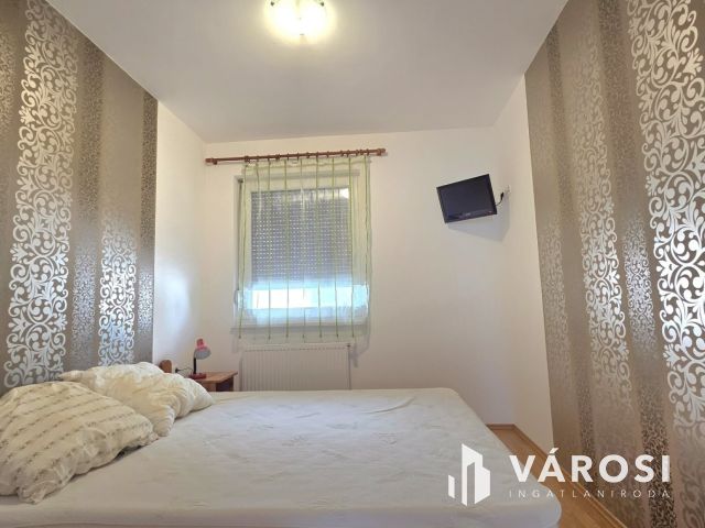 Családi ház és apartmanház a fürdő közelében-Hajdúszoboszló