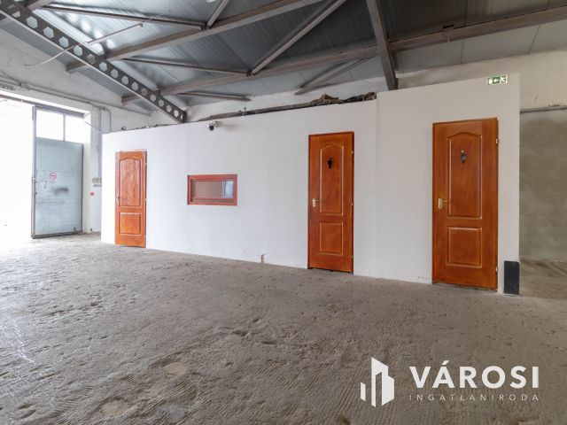 800 m2-es raktár irodablokkal M0 lehajtótól 3 km-re