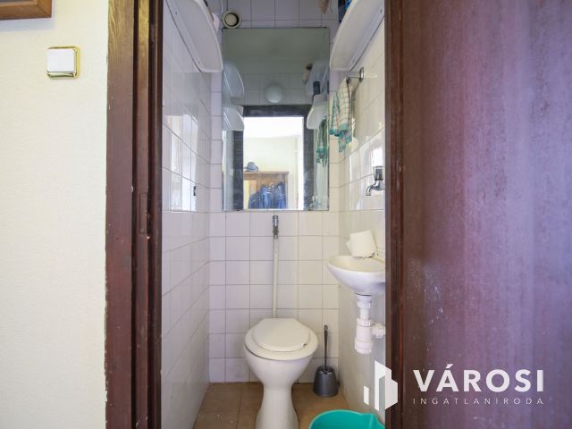 Citadellára néző belvárosi lakás eladó