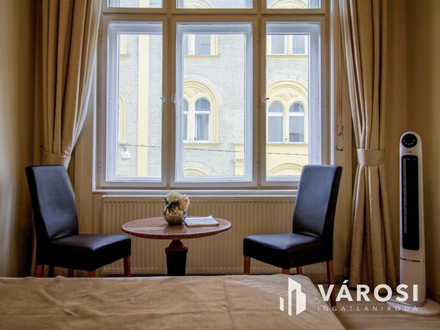 Kiadó kétszobás lakás a Király utcában