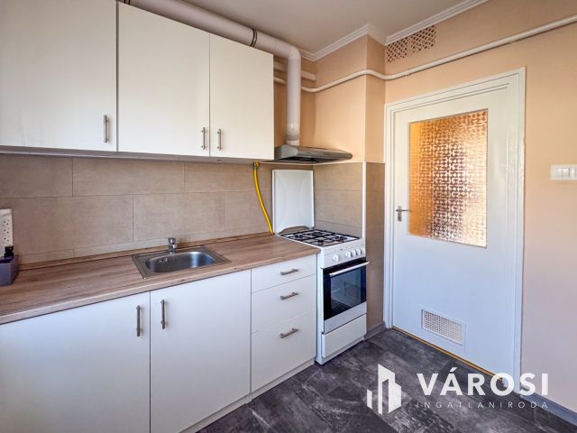 Kiadó lakás csendes helyen a belvárosban