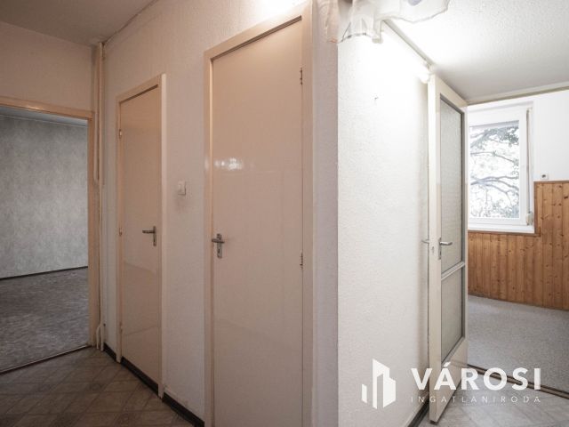 1.emeleti lakás eladó Győr Szabadhegyen közel a tóhoz